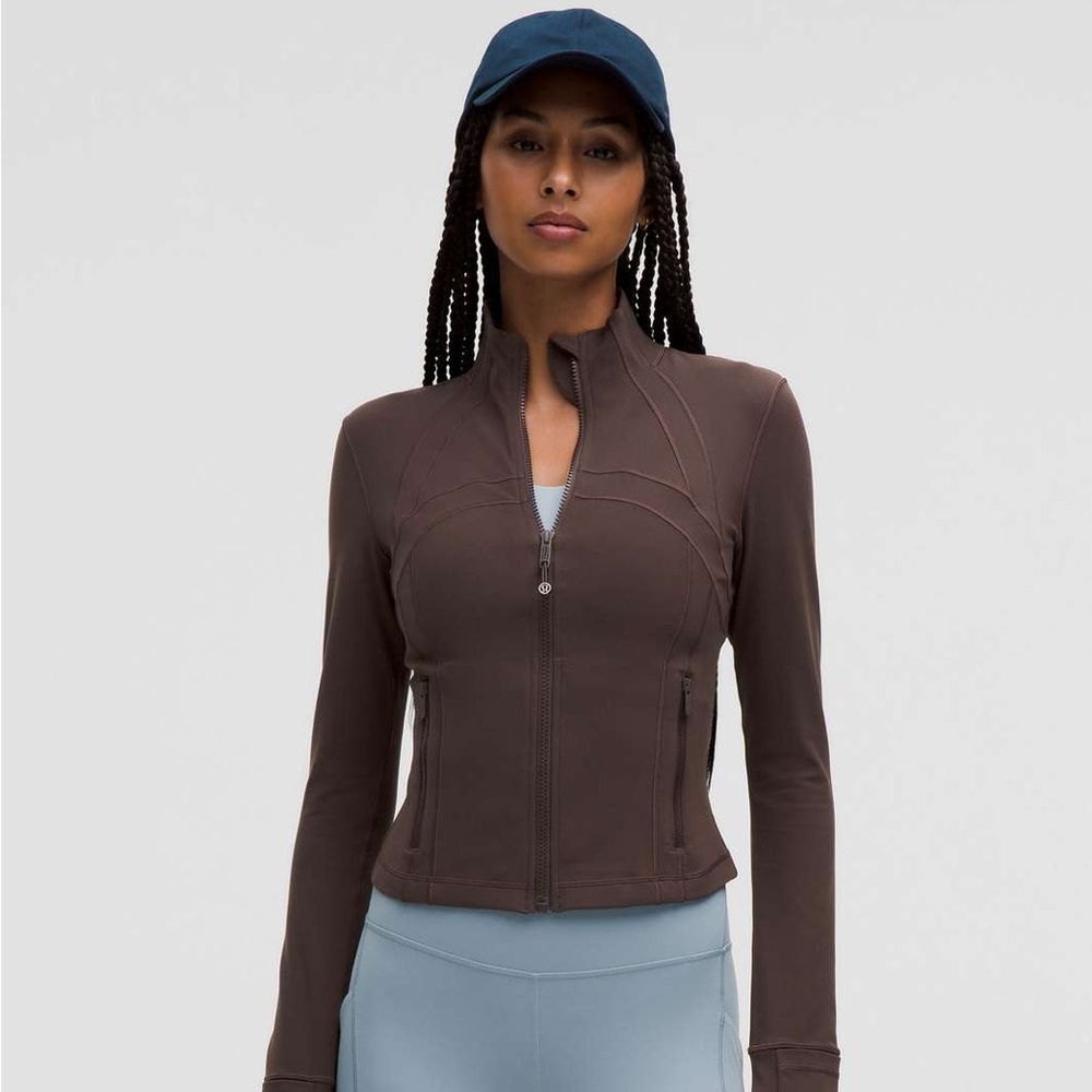 Lululemon Athletica Espresso Define Cropped Jacket
Nulu
